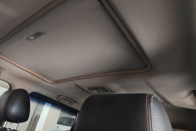 Used CHANGAN CS35 2015 1.6L Automatic Luxury Model China IV Standard Headliner