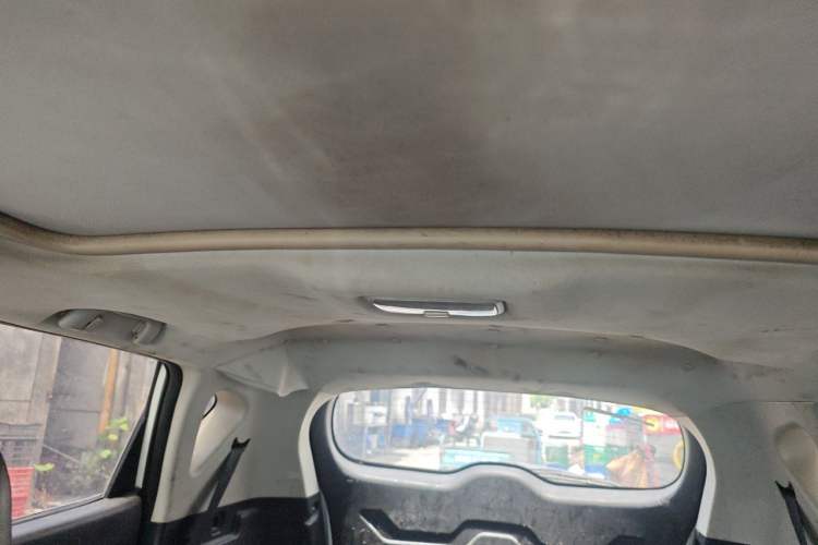 Used CHANGAN CS35 2015 1.6L Manual Luxury Model China V Standard Headliner