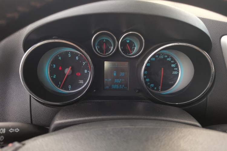 Used CHANGAN CS35 2015 1.6L Manual Luxury Model China IV Standard Instrument Cluster