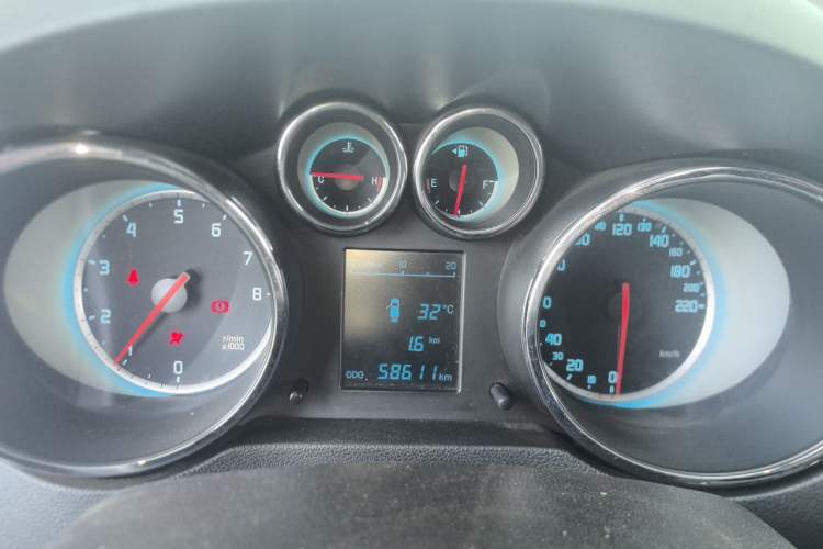 Used CHANGAN CS35 2015 1.6L Manual Luxury Model China IV Standard Instrument Cluster