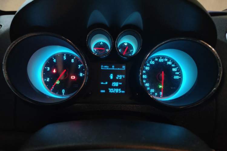 Used CHANGAN CS35 2015 1.6L Manual Luxury Model China IV Standard Instrument Cluster