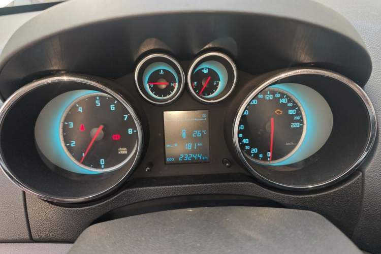 Used CHANGAN CS35 2015 1.6L Manual Luxury Model China IV Standard Instrument Cluster