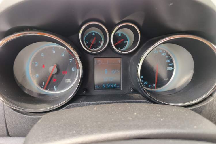 Used CHANGAN CS35 2015 1.6L Manual Luxury Model China IV Standard Instrument Cluster