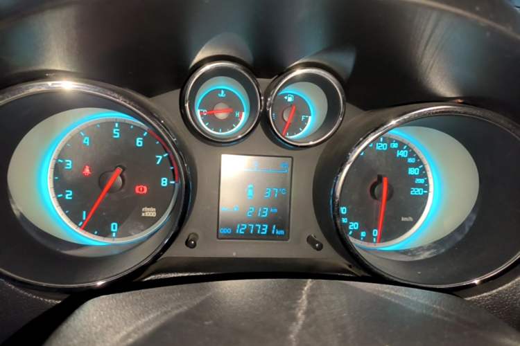 Used CHANGAN CS35 2015 1.6L Manual Luxury Model China IV Standard Instrument Cluster