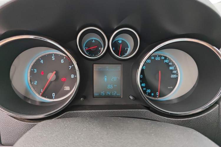 Used CHANGAN CS35 2015 1.6L Manual Luxury Model China IV Standard Instrument Cluster