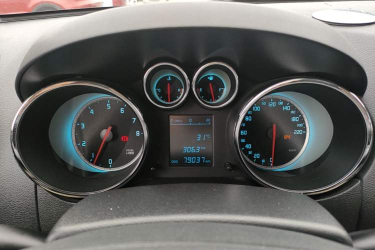 Used CHANGAN CS35 2015 1.6L Manual Luxury Model China IV Standard Instrument Cluster