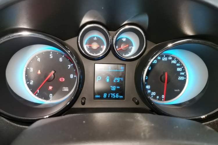 Used CHANGAN CS35 2015 1.6L Automatic Luxury Model China V Standard Instrument Cluster