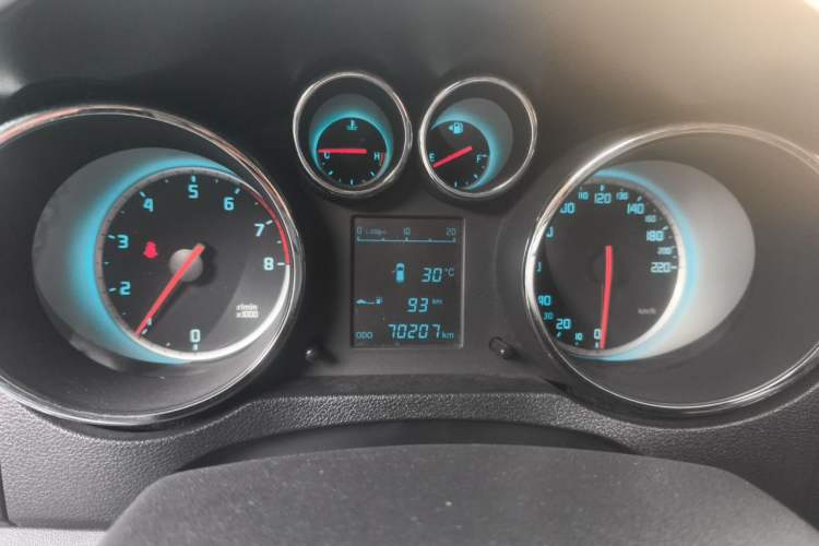 Used CHANGAN CS35 2015 1.6L Manual Luxury Model China IV Standard Instrument Cluster