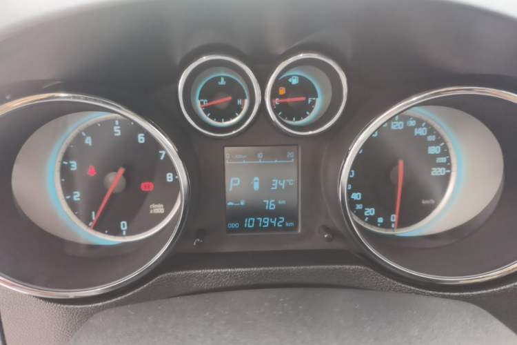 Used CHANGAN CS35 2015 1.6L Automatic Luxury Model China IV Standard Instrument Cluster