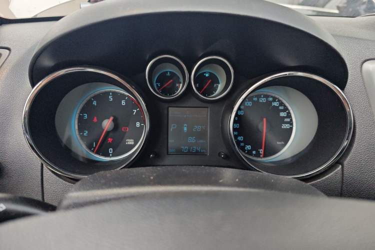 Used CHANGAN CS35 2015 1.6L Automatic Luxury Model China V Standard Instrument Cluster