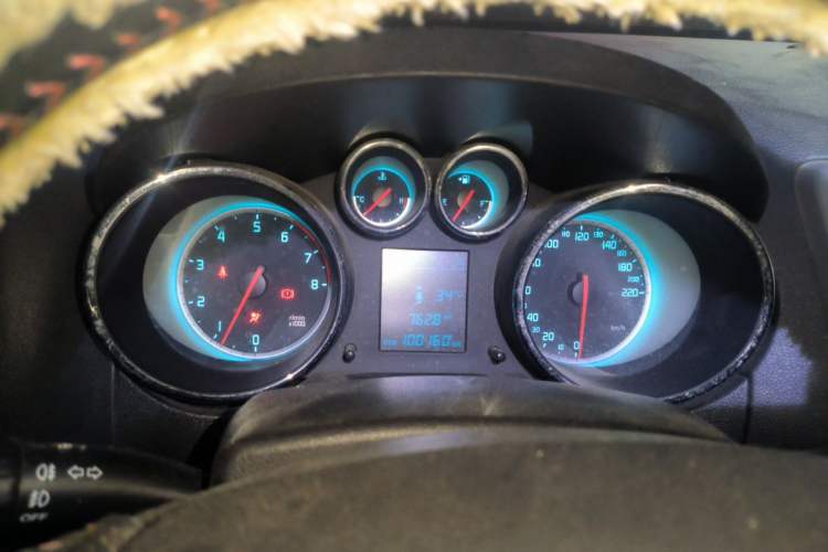 Used CHANGAN CS35 2015 1.6L Manual Luxury Model China IV Standard Instrument Cluster