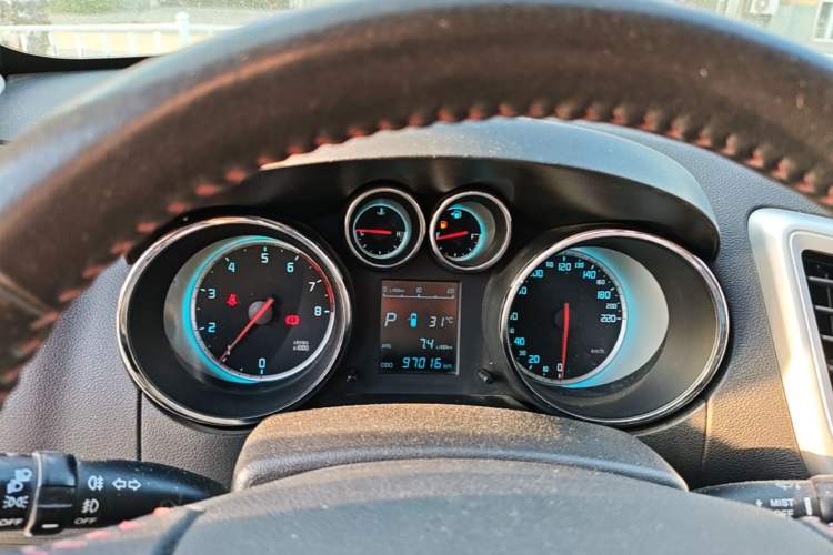 Used CHANGAN CS35 2015 1.6L Automatic Luxury Model China V Standard Instrument Cluster