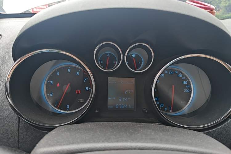 Used CHANGAN CS35 2015 1.6L Manual Luxury Model China IV Standard Instrument Cluster