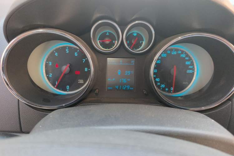 Used CHANGAN CS35 2015 1.6L Manual Luxury Model China IV Standard Instrument Cluster