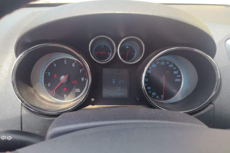 Used CHANGAN CS35 2015 1.6L Manual Luxury Model China IV Standard Instrument Cluster