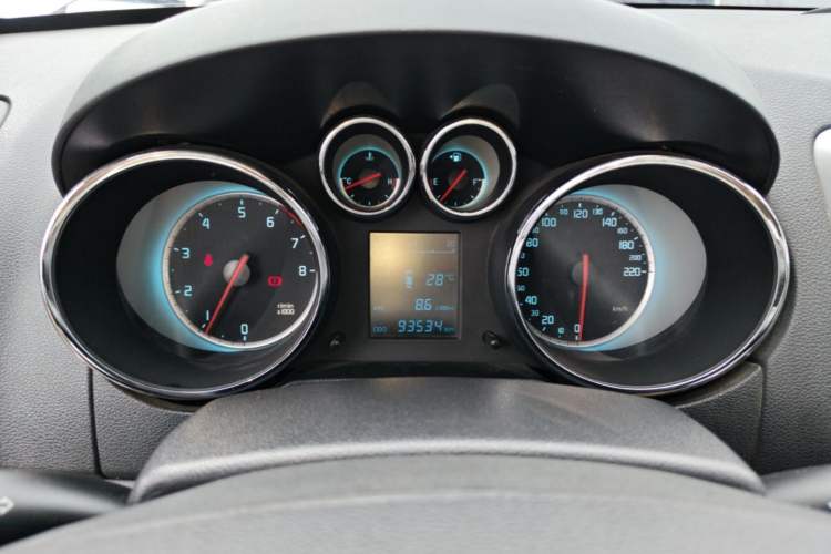 Used CHANGAN CS35 2015 1.6L Manual Luxury Model China V Standard Instrument Cluster
