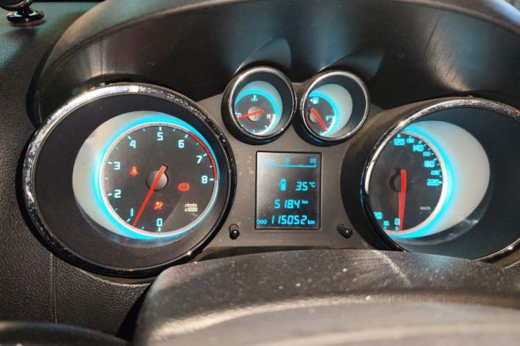 Used CHANGAN CS35 2015 1.6L Manual Luxury Model China IV Standard Instrument Cluster