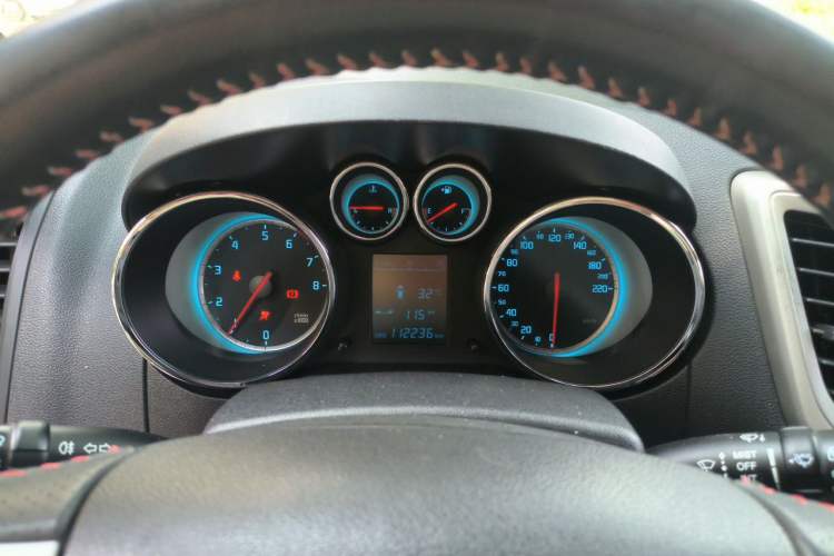 Used CHANGAN CS35 2015 1.6L Manual Luxury Model China IV Standard Instrument Cluster