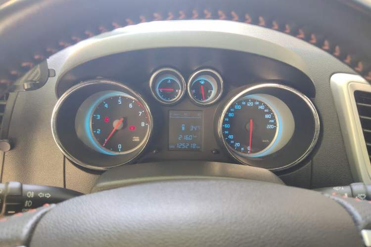 Used CHANGAN CS35 2015 1.6L Manual Luxury Model China V Standard Instrument Cluster