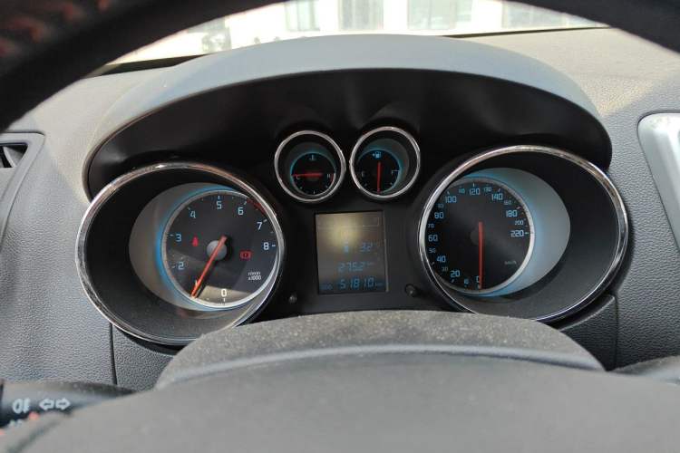 Used CHANGAN CS35 2015 1.6L Manual Luxury Model China IV Standard Instrument Cluster