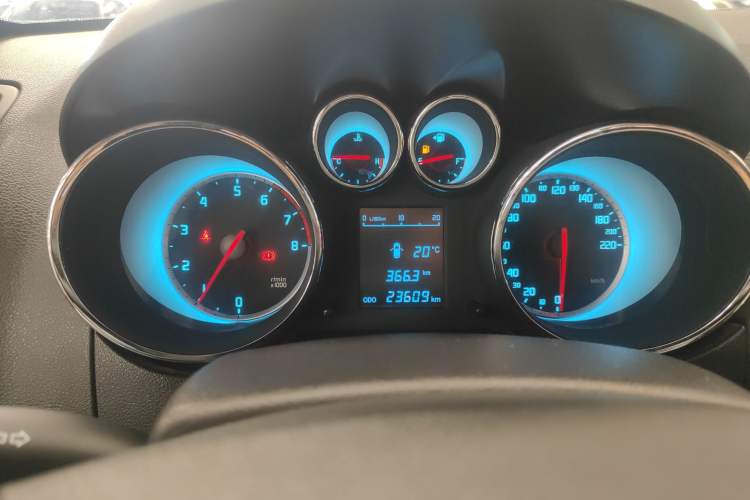 Used CHANGAN CS35 2015 1.6L Manual Luxury Model China IV Standard Instrument Cluster