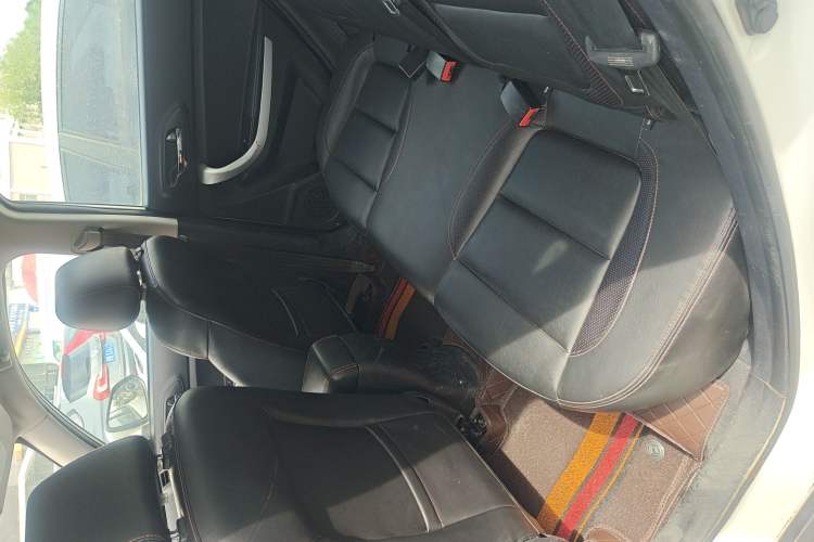 Used CHANGAN CS35 2015 1.6L Manual Luxury Model China V Standard Interior 2