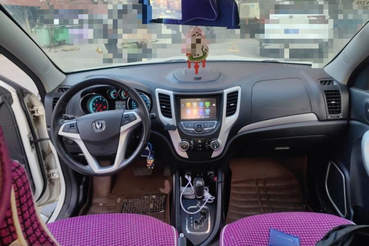 Used CHANGAN CS35 2015 1.6L Automatic Luxury Model China IV Standard Interior 2
