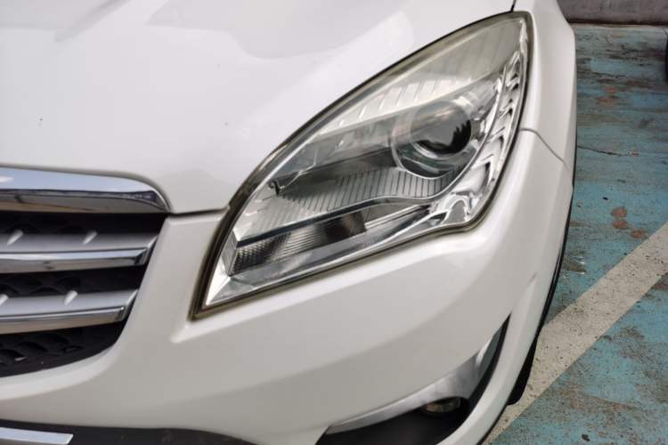 Used CHANGAN CS35 2015 1.6L Automatic Luxury Model China V Standard Left Front Headlight