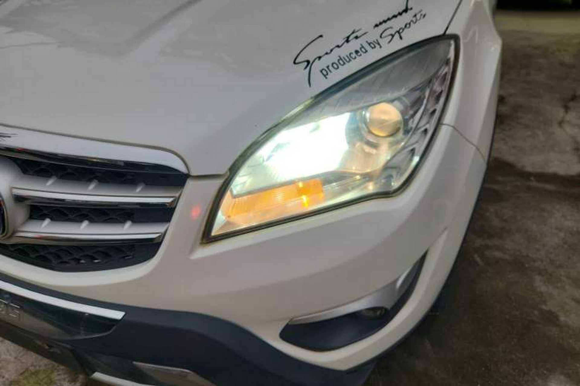 Used CHANGAN CS35 2015 1.6L Manual Luxury Model China IV Standard Left Front Headlight