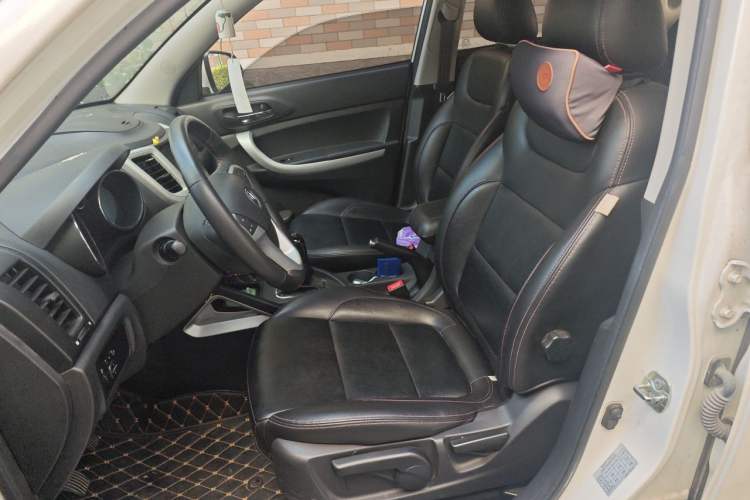 Used CHANGAN CS35 2015 1.6L Manual Luxury Model China IV Standard Left Front Seat