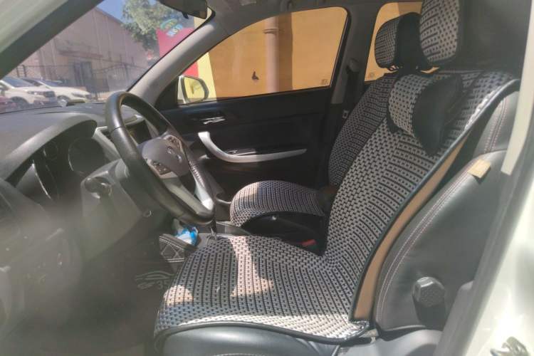 Used CHANGAN CS35 2015 1.6L Automatic Prestige Model China IV Standard Left Front Seat