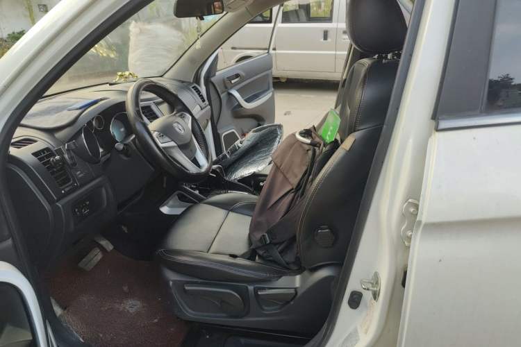 Used CHANGAN CS35 2015 1.6L Automatic Luxury Model China V Standard Left Front Seat