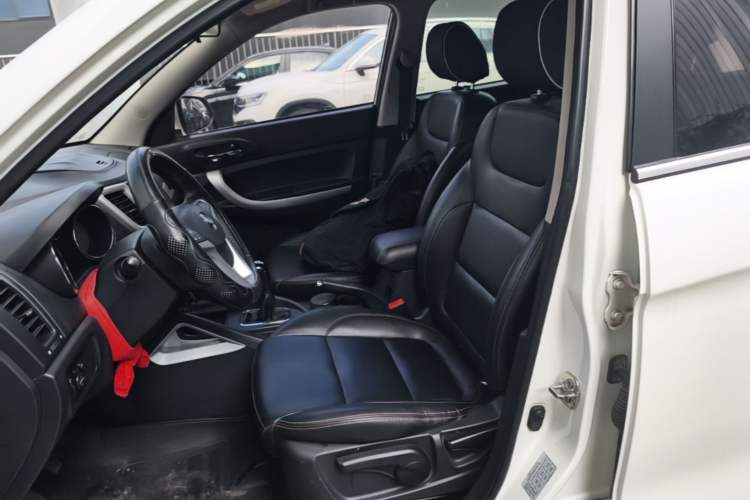 Used CHANGAN CS35 2015 1.6L Manual Luxury Model China IV Standard Left Front Seat
