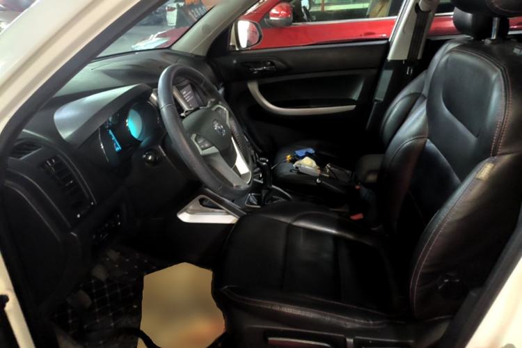 Used CHANGAN CS35 2015 1.6L Manual Luxury Model China IV Standard Left Front Seat