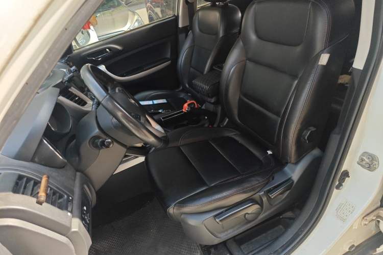 Used CHANGAN CS35 2015 1.6L Automatic Luxury Model China IV Standard Left Front Seat
