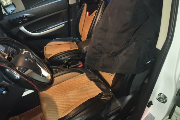 Used CHANGAN CS35 2015 1.6L Manual Comfort Model China IV Standard Left Front Seat