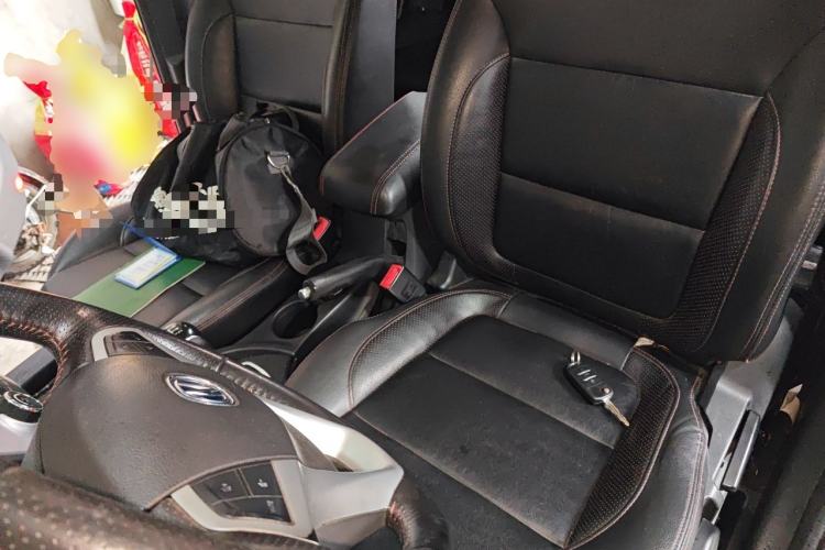 Used CHANGAN CS35 2015 1.6L Manual Luxury Model China IV Standard Left Front Seat