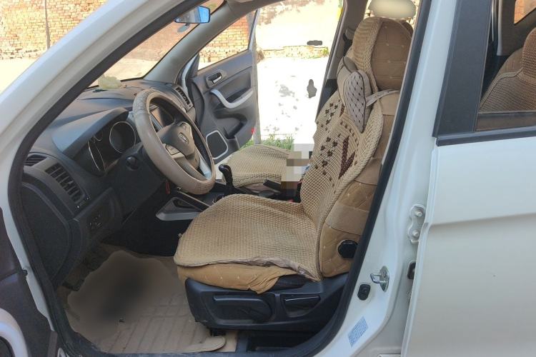 Used CHANGAN CS35 2015 1.6L Manual Luxury Model China IV Standard Left Front Seat