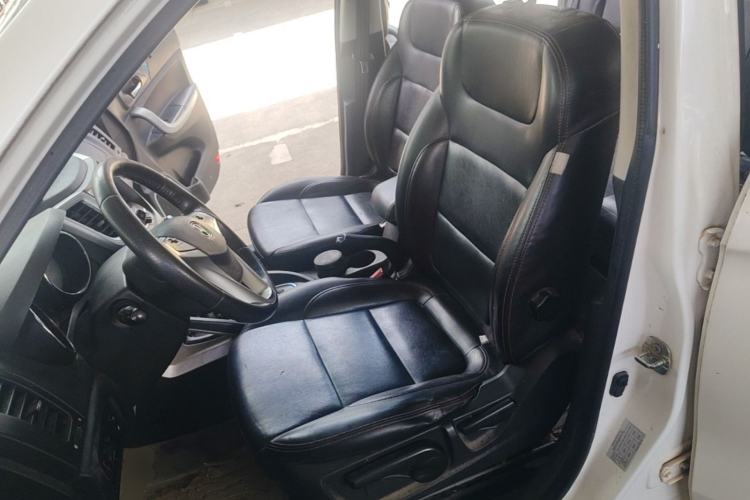 Used CHANGAN CS35 2015 1.6L Automatic Prestige Model China IV Standard Left Front Seat