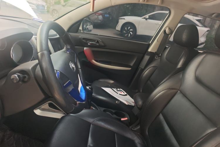 Used CHANGAN CS35 2015 1.6L Manual Luxury Model China IV Standard Left Front Seat