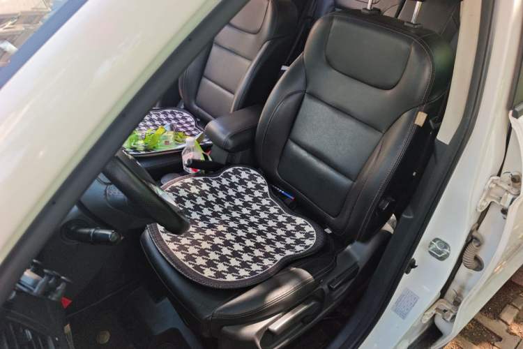 Used CHANGAN CS35 2015 1.6L Manual Luxury Model China IV Standard Left Front Seat