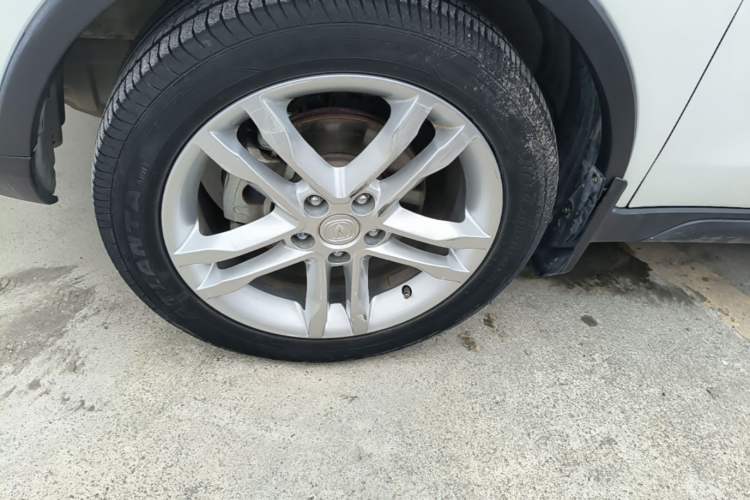 Used CHANGAN CS35 2015 1.6L Automatic Luxury Model China V Standard Left Front Wheel Hub