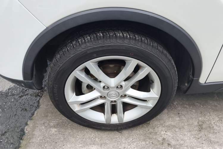 Used CHANGAN CS35 2015 1.6L Manual Luxury Model China IV Standard Left Front Wheel Hub