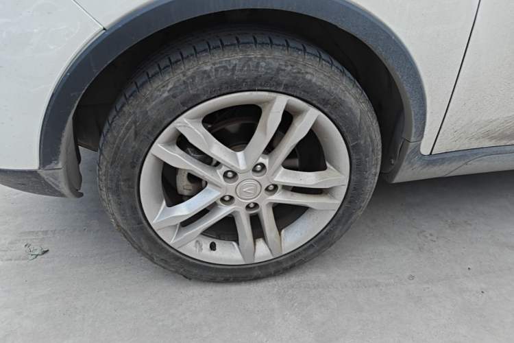 Used CHANGAN CS35 2015 1.6L Manual Luxury Model China IV Standard Left Front Wheel Hub