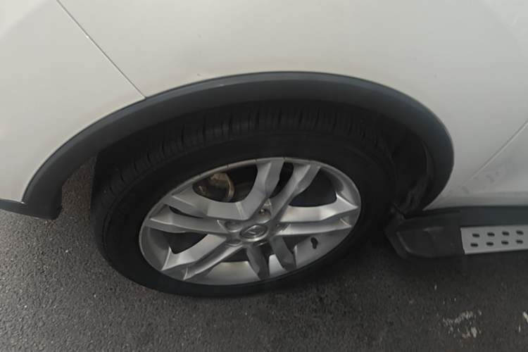 Used CHANGAN CS35 2015 1.6L Automatic Luxury Model China IV Standard Left Front Wheel Hub