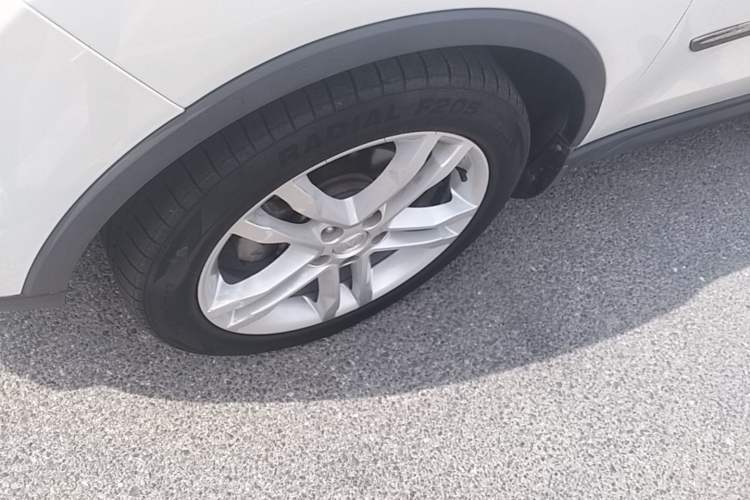 Used CHANGAN CS35 2015 1.6L Automatic Luxury Model China IV Standard Left Front Wheel Hub