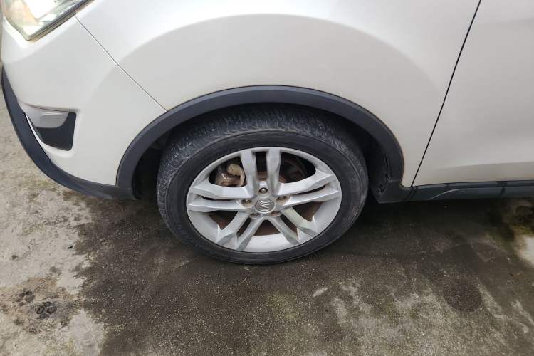 Used CHANGAN CS35 2015 1.6L Manual Luxury Model China IV Standard Left Front Wheel Hub