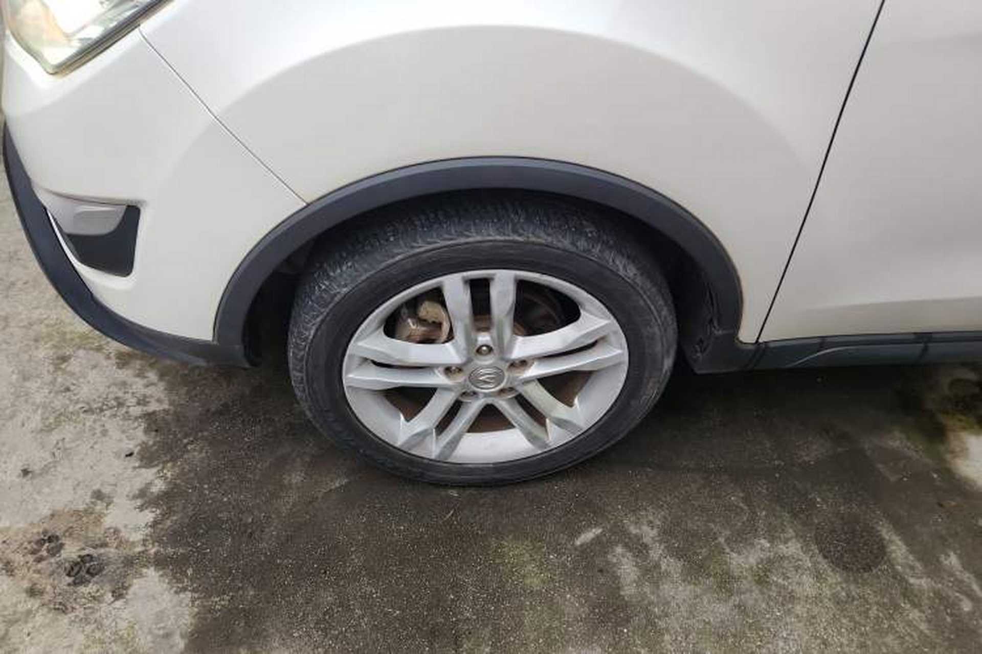 Used CHANGAN CS35 2015 1.6L Manual Luxury Model China IV Standard Left Front Wheel Hub