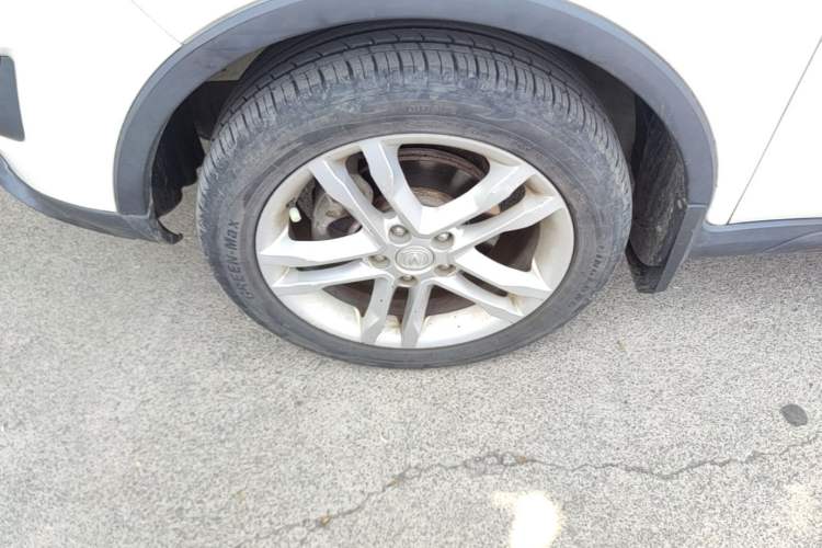 Used CHANGAN CS35 2015 1.6L Manual Luxury Model China IV Standard Left Front Wheel Hub