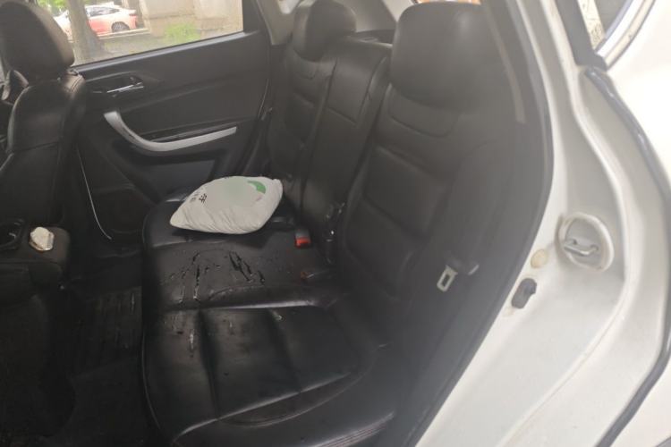 Used CHANGAN CS35 2015 1.6L Automatic Luxury Model China IV Standard Left Rear Seat